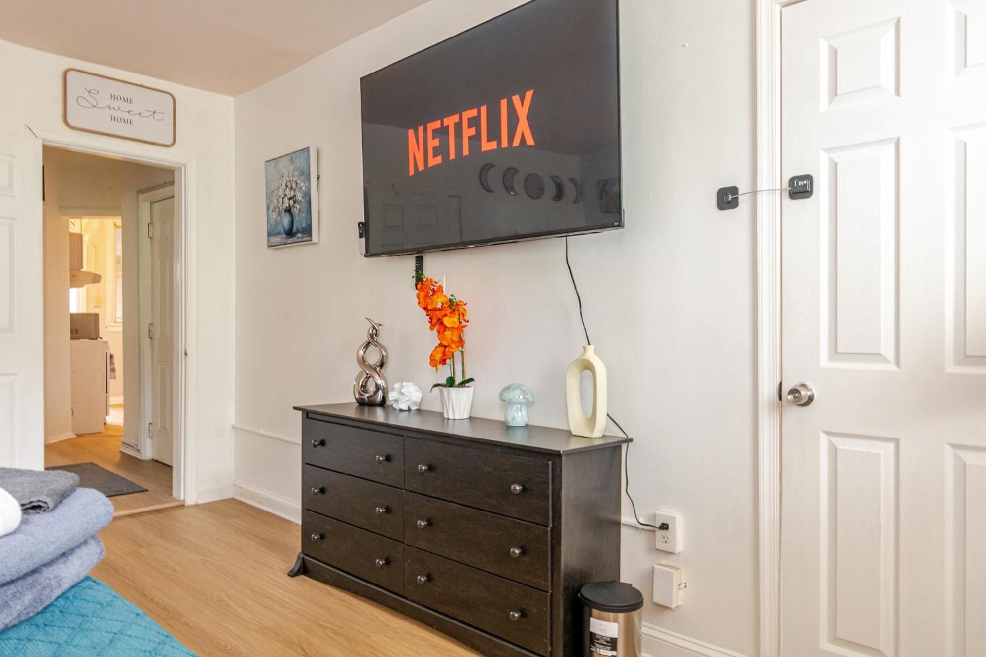 Bright & Cozy 2 Bedroom, 1 Bath, 2 Miles From White House Appartamento *