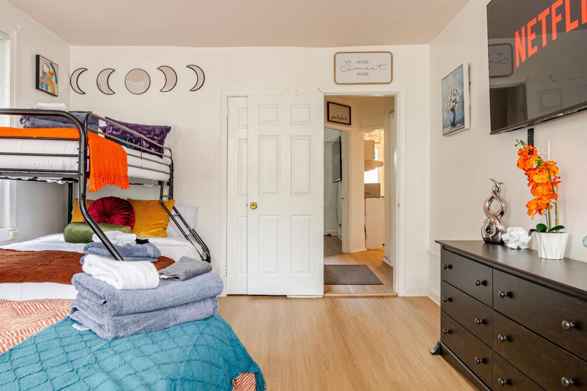 Bright & Cozy 2 Bedroom, 1 Bath, 2 Miles From White House Appartamento *